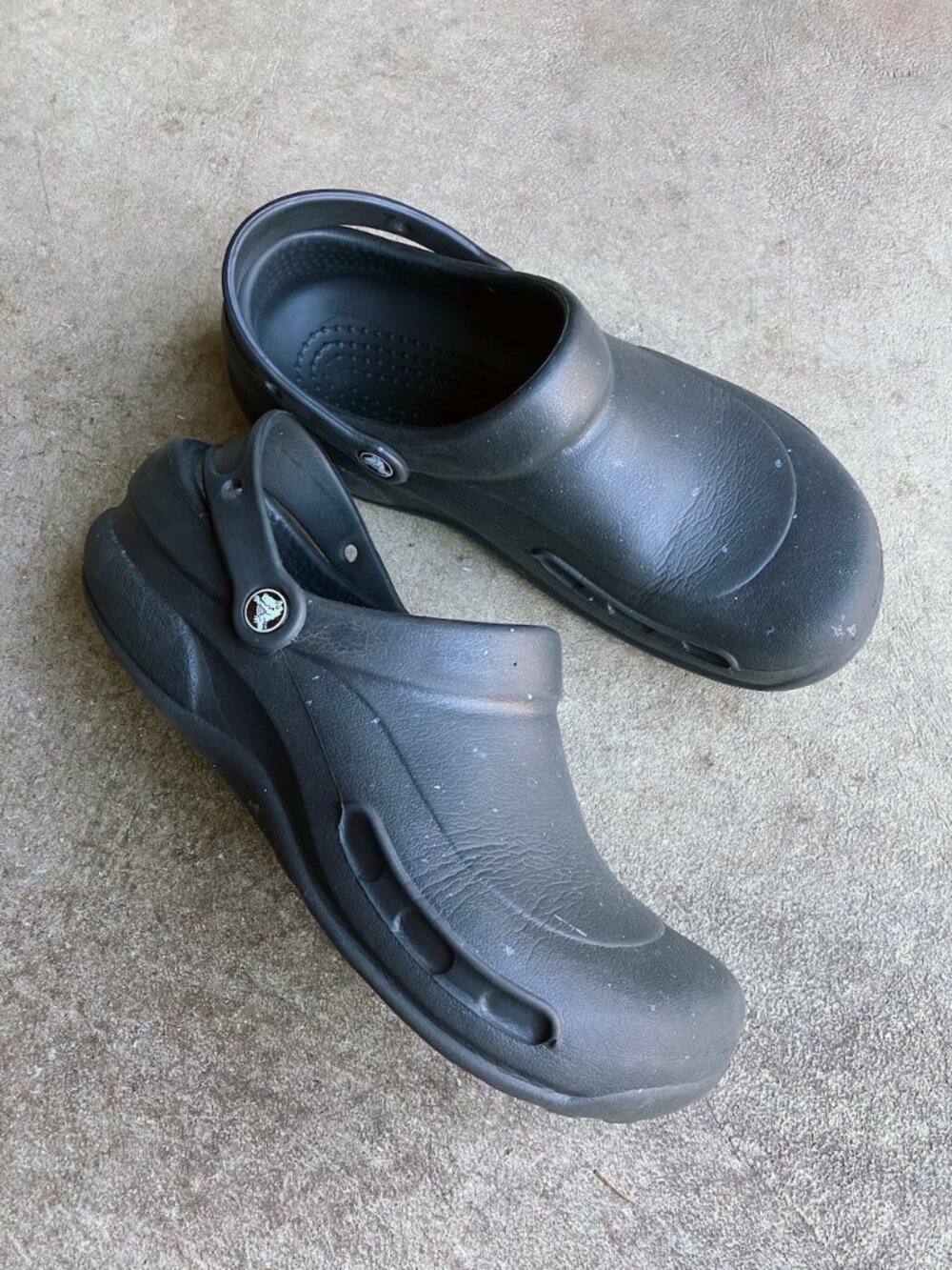 Crocs Closed Toe Work Style Clog w/ EVA Outsole Black Men's 10 / W's 12 Used